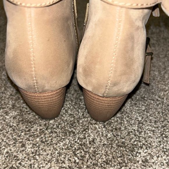 Blowfish Wedges - Picture 7 of 9